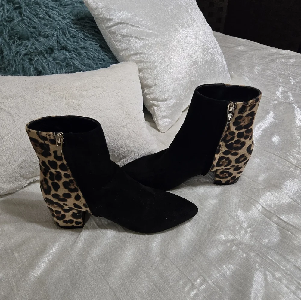 Elegant Black Ankle Boots with Leopard Accent By Comfort Size 8 Worn Once! EUC!!